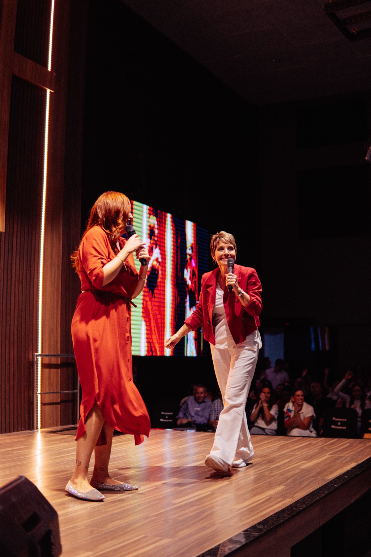 Teaching from the stage at a live event